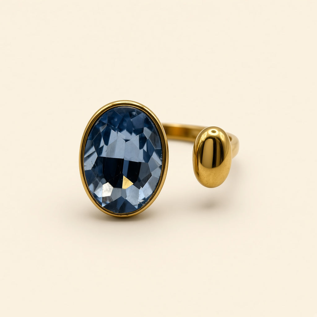 Bague ajustable Kylie dorée — vue de profil, pierre et perle